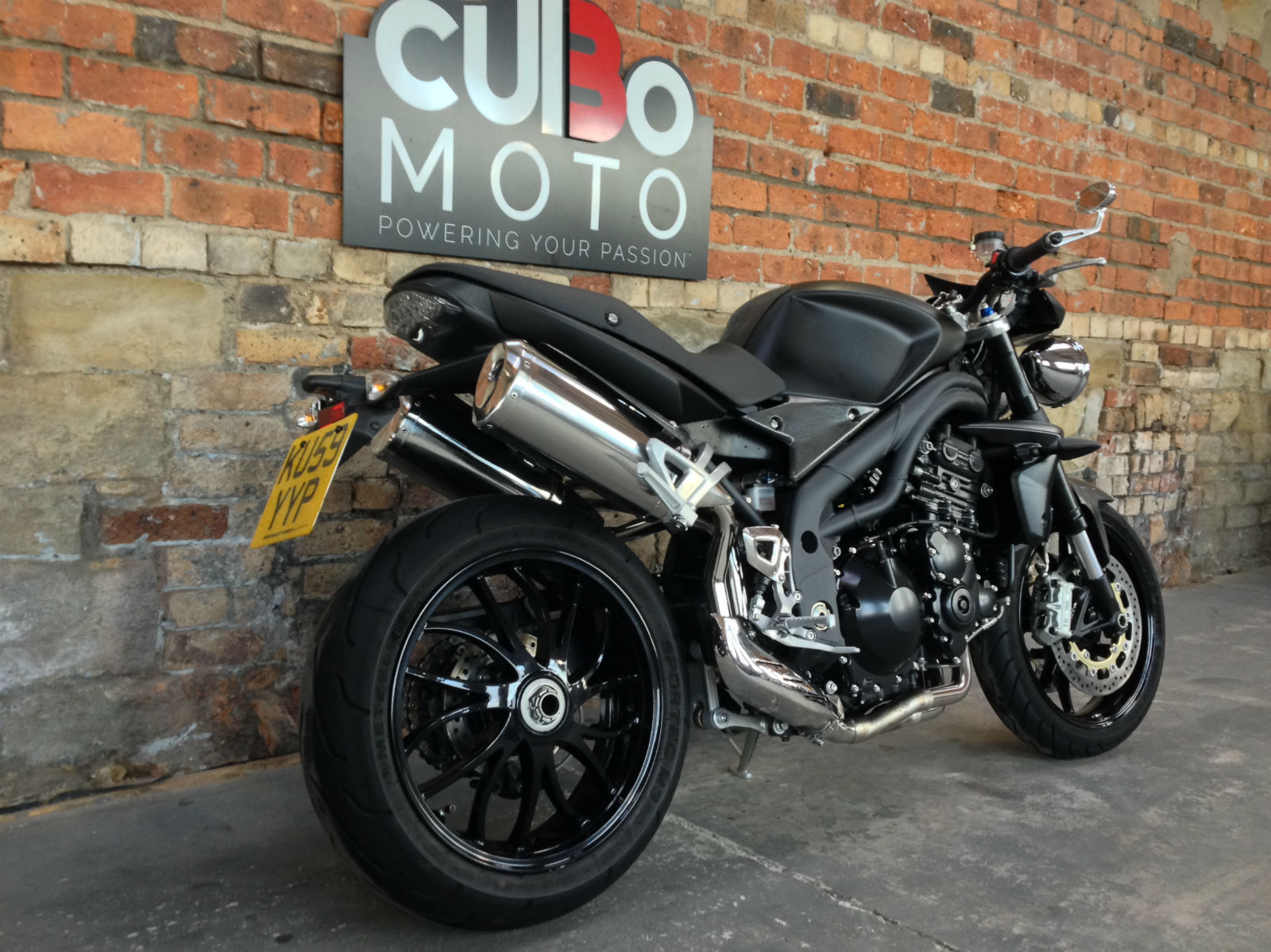 Triumph speed triple carbon limited edition - cyclechaos