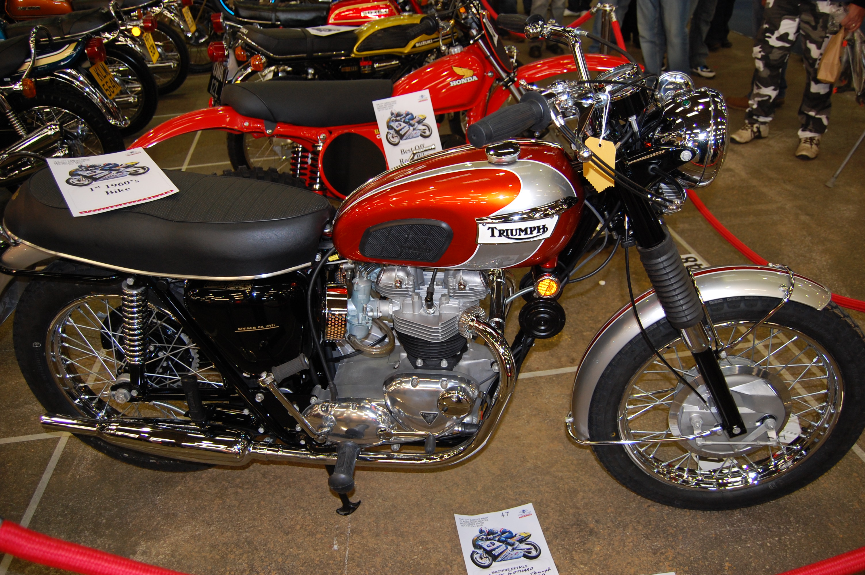 Мотоцикл triumph bonneville t100: характеристика, фото, отзывы