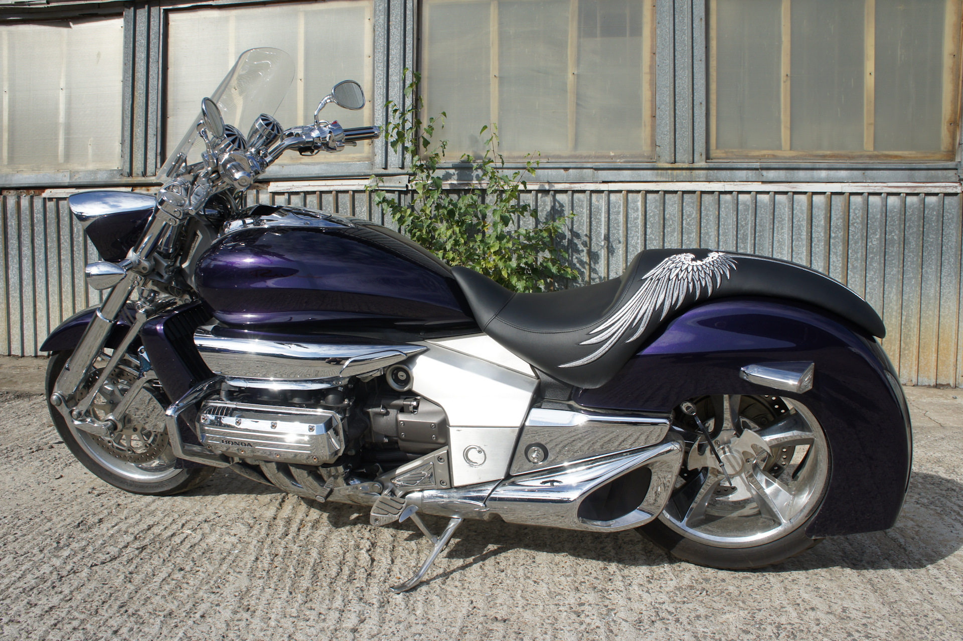 Обзор мотоцикла honda nrx1800 valkyrie rune