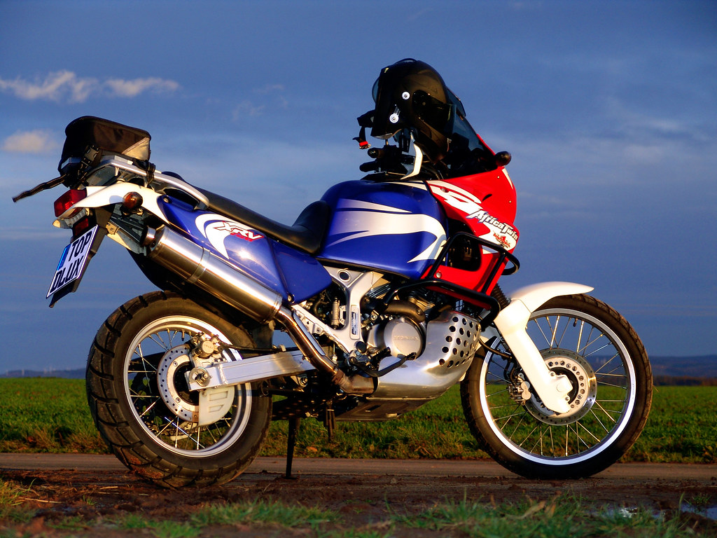 Мотоцикл honda xrv750 africa twin 1992: рассказываем главное