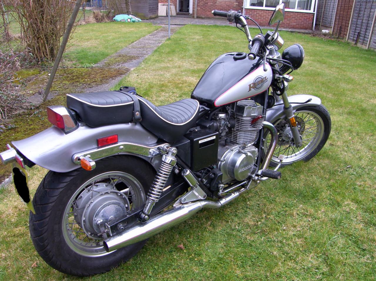 Обзор мотоцикла honda rebel 500 (cmx500)