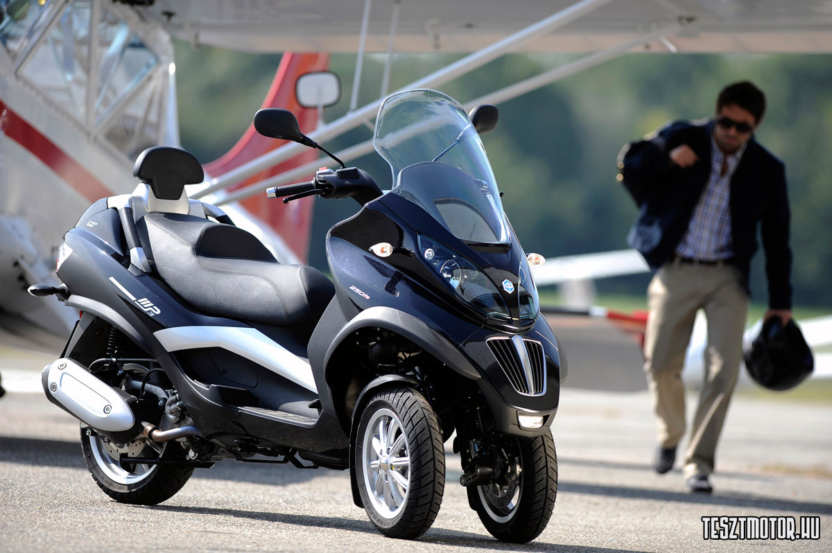 Гибридный скутер: piaggio mp3 hybrid