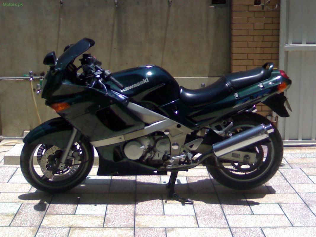 Kawasaki zzr (кавасаки ззр) 400: обзор и технические характеристики мотоцикла