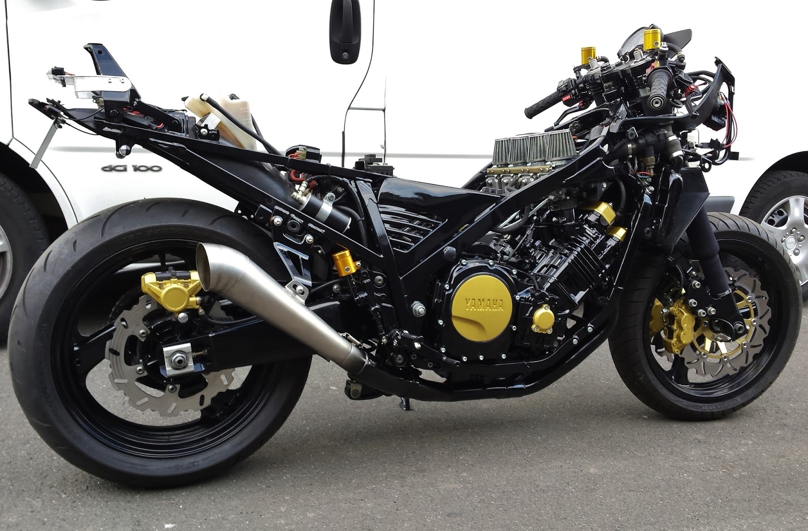 Ямаха fzr 750 genesis - спортивный мотоцикл с печальной судьбой