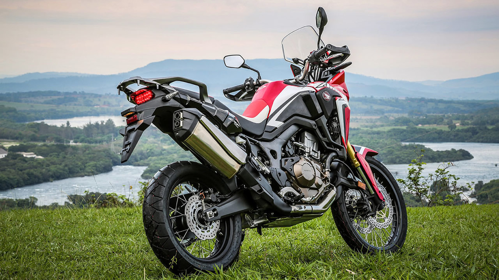 Honda crf1000l africa twin: review, history, specs - bikeswiki.com, japanese motorcycle encyclopedia
