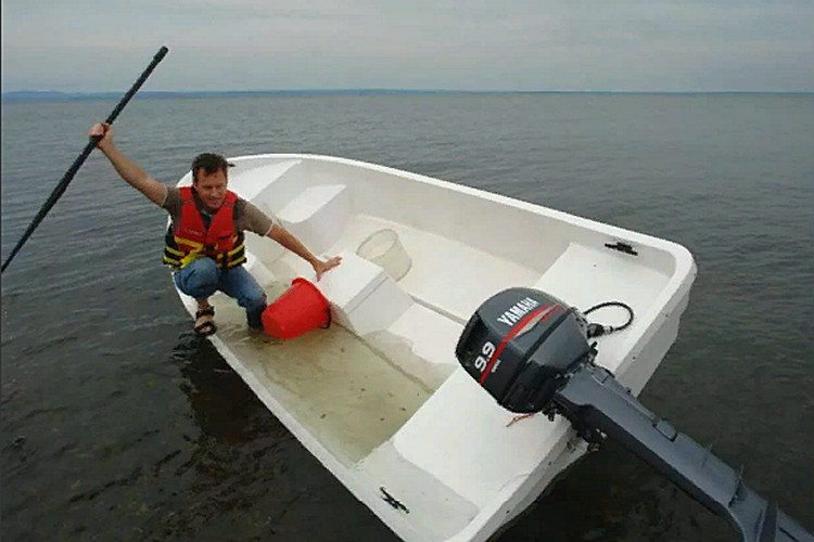 Бриз-46р. рабочая лодка, предназначенная для перевозки грузов, туризма, рыбалки и охоты