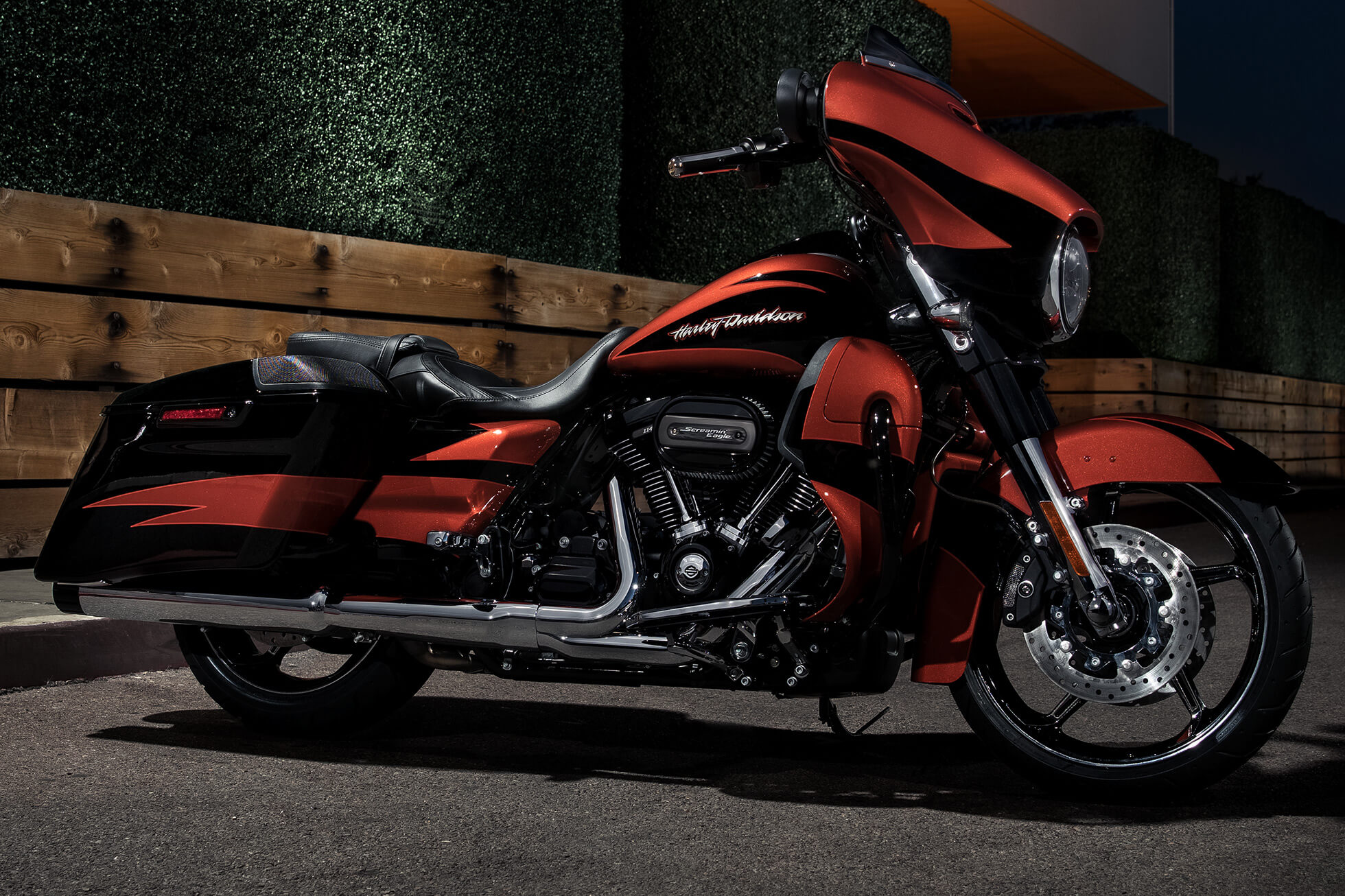 Harley-davidson street glide special price - mileage, images, colours | bikewale
