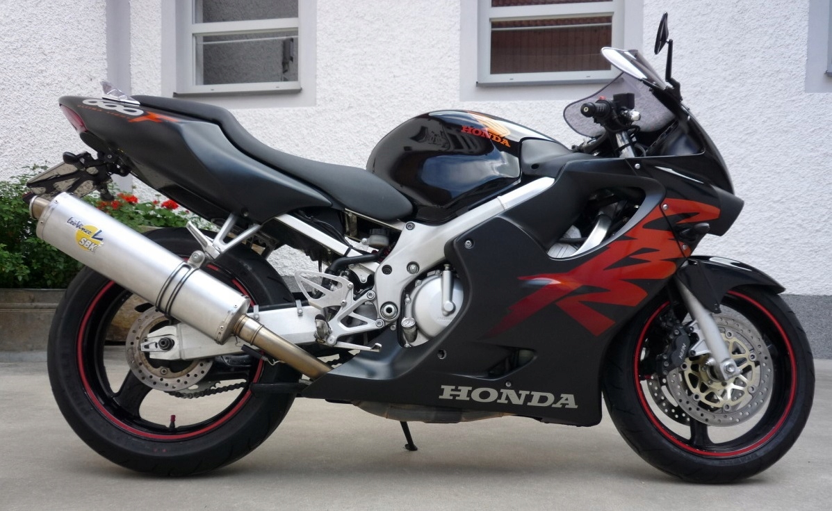 Мотоцикл honda cbr 600 f - для ценителей быстрой езды и путешествий
