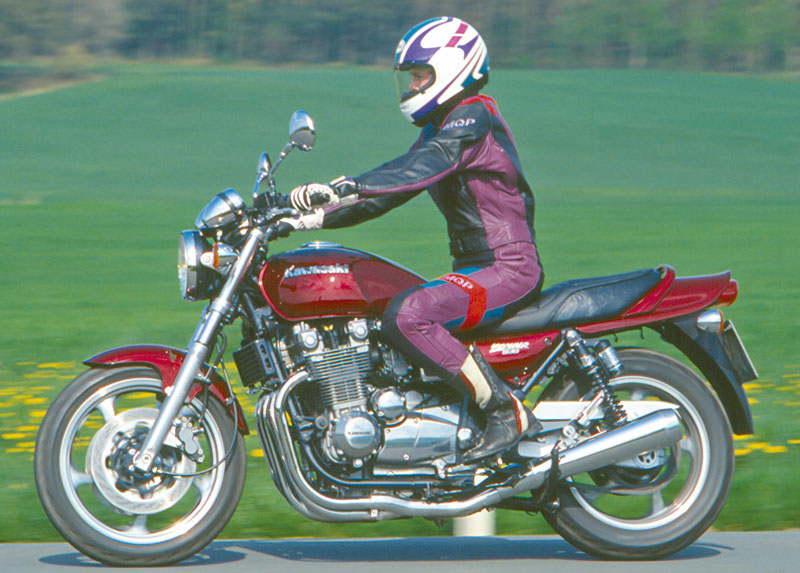Обзор мотоцикла kawasaki zephyr 750 (zr 750) — bikeswiki - энциклопедия японских мотоциклов