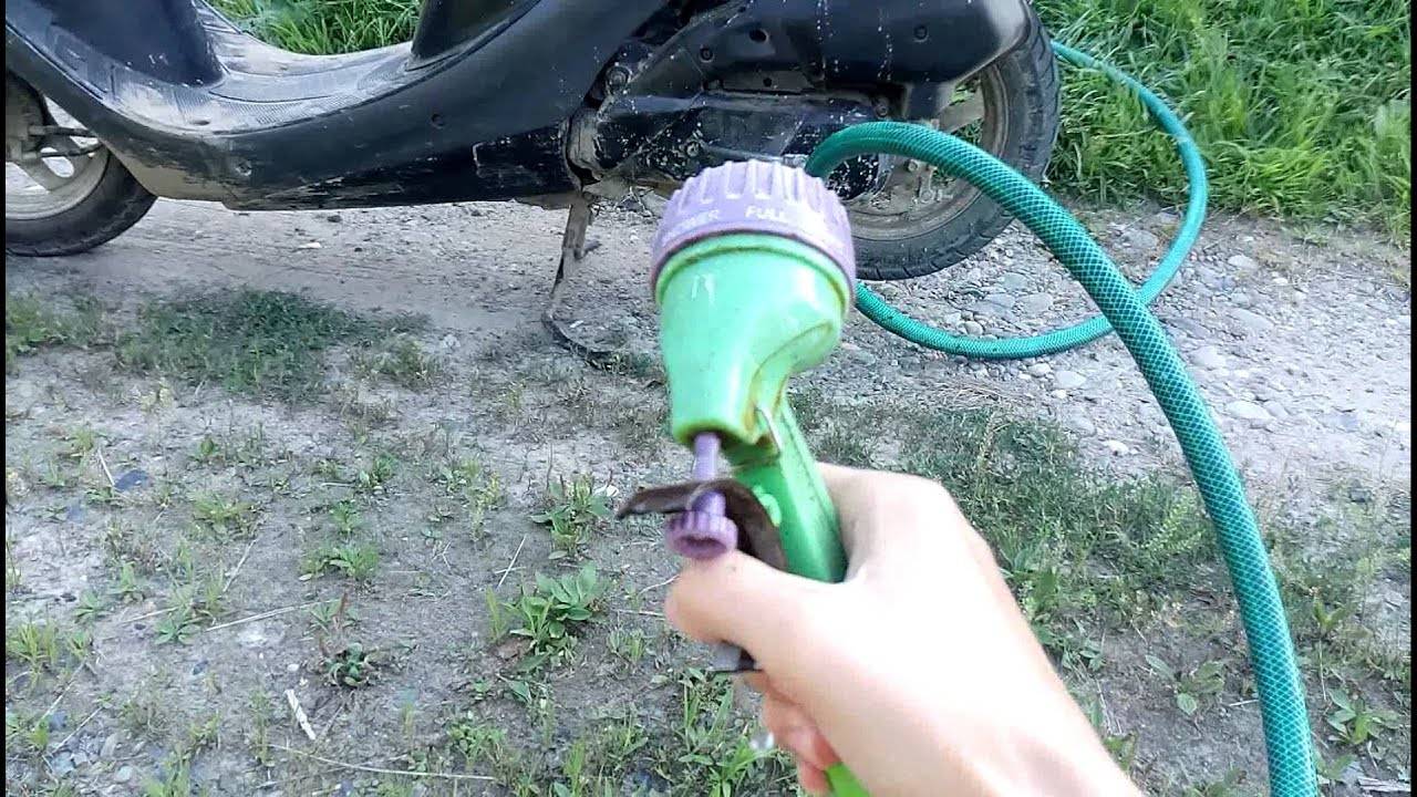 Мойка скутера: как помыть мопед до блеска