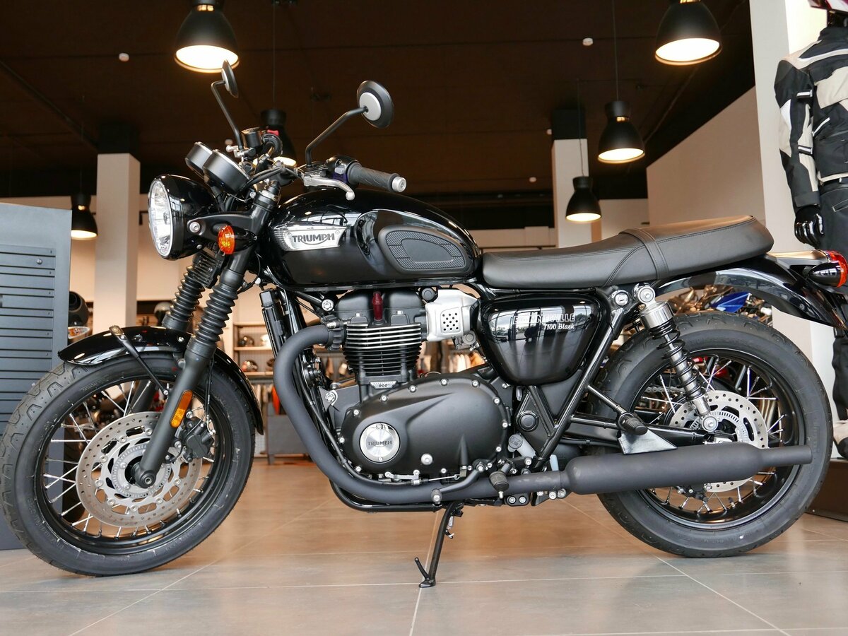 Triumph t100. Мотоцикл Триумф Bonneville t100. Мотоцикл Триумф Бонневиль т 100. Триумф Бонневиль т100 2021. Триумф Бонневиль 2020 мотоцикл.