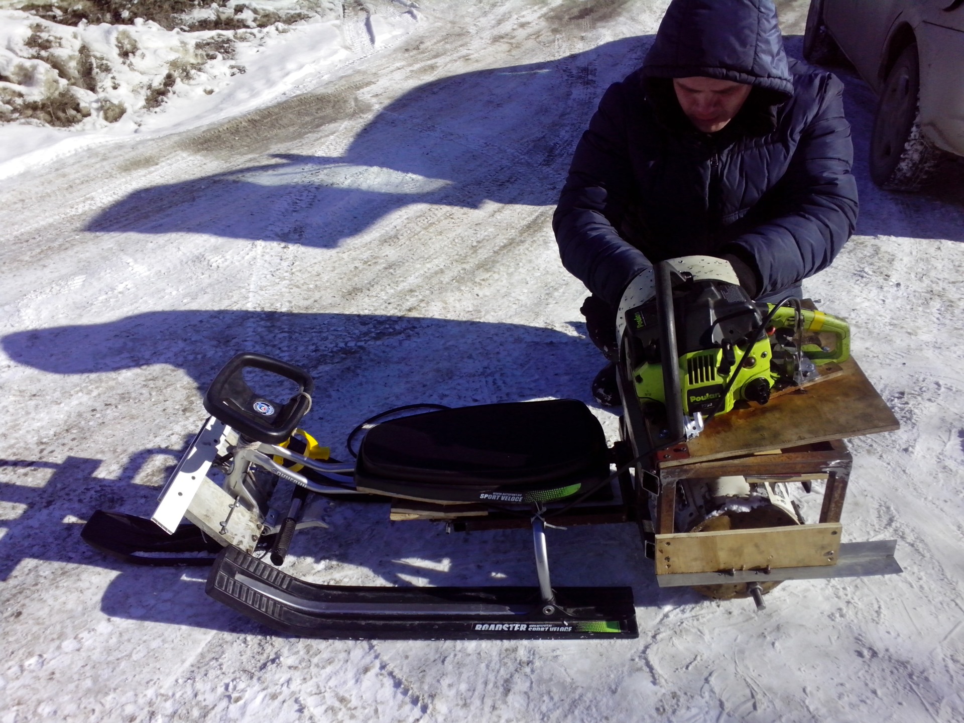 Самодельный детский снегоход: как построить своими руками, по чертежам на аккумуляторе, из чего сделать гусеницу