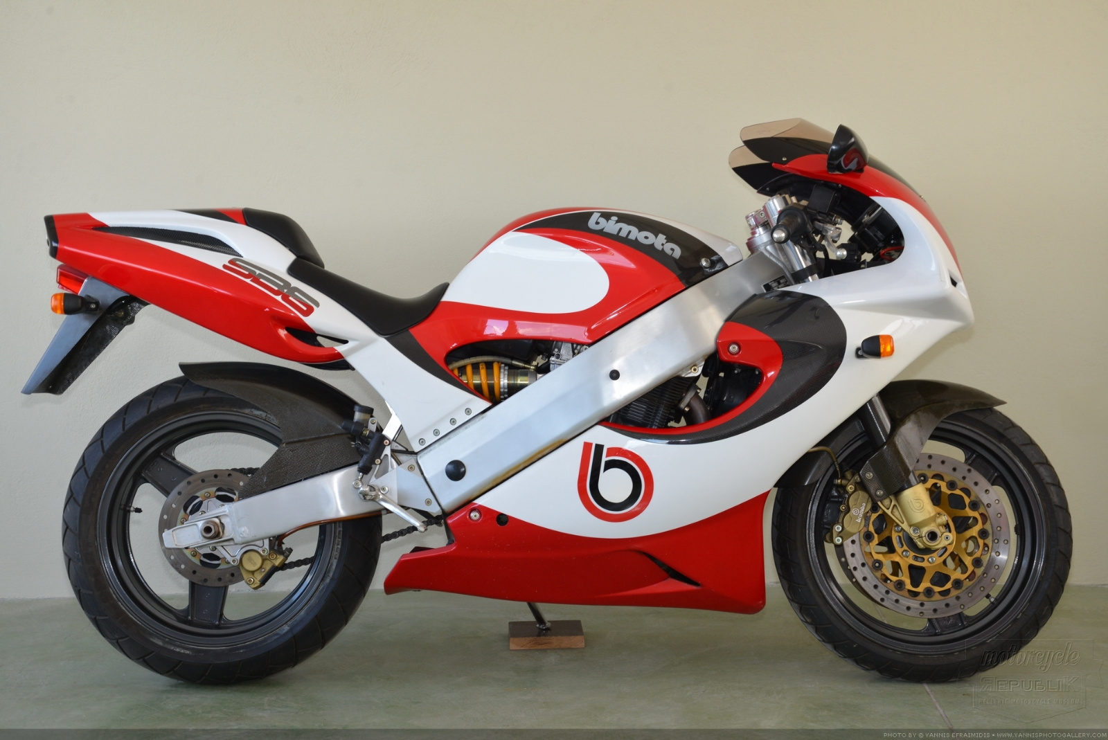 Ducati начала 95-й год своей истории: от радиоприемника до superleggera v4 / мотогонки.ру