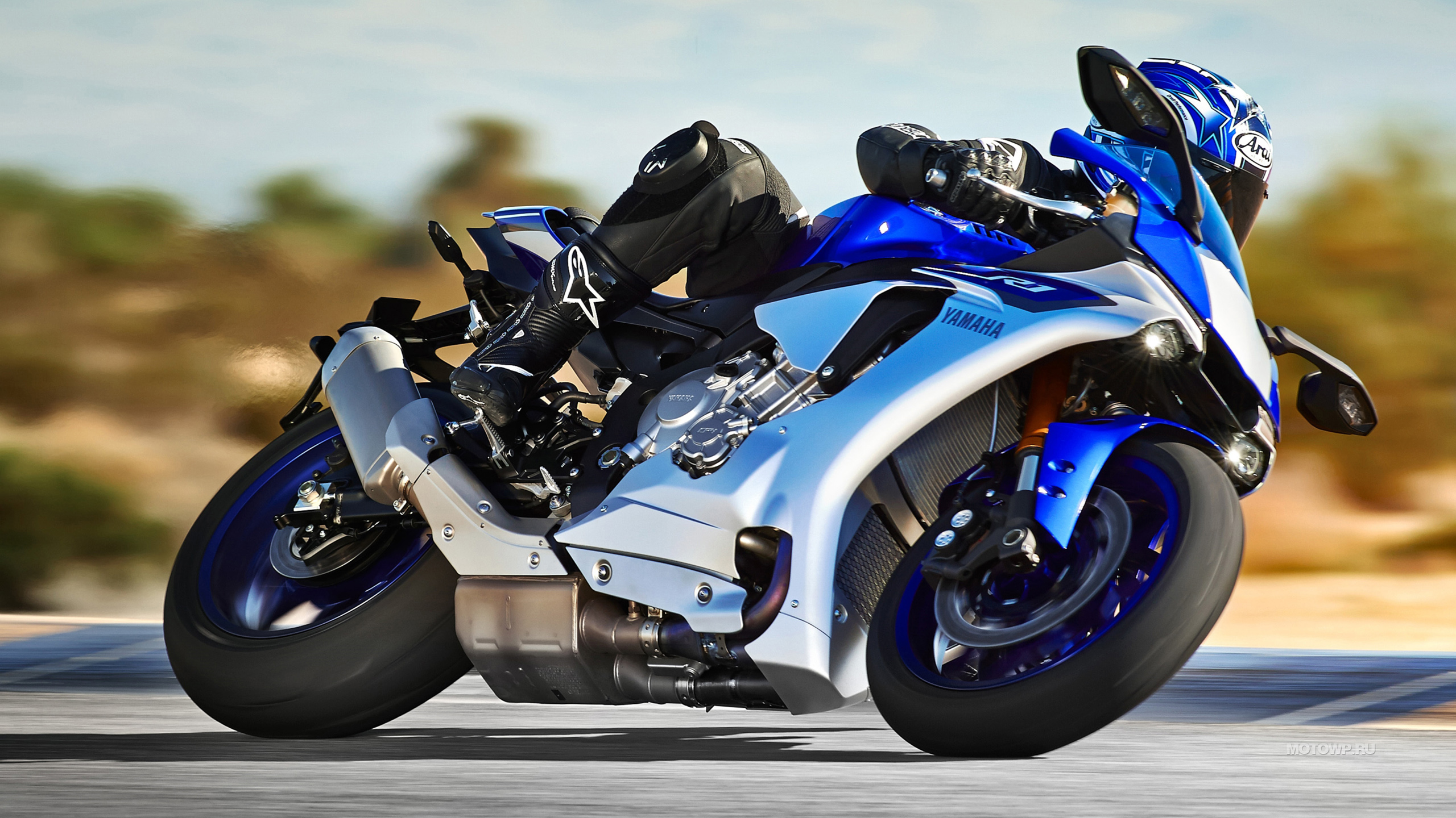Ямаха yzf r1 - мотоцикл, который стал мечтой для многих гонщиков