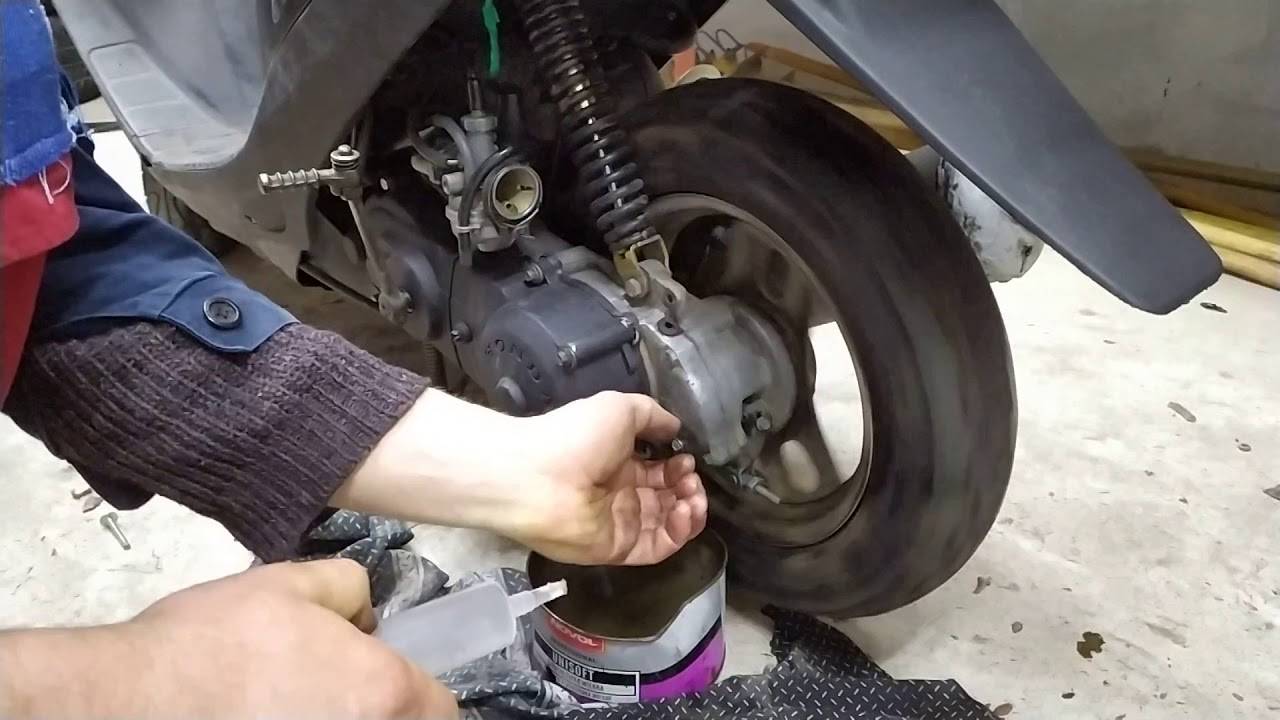 Как заменить моторное масло на скутере - скутеры обслуживание и ремонт