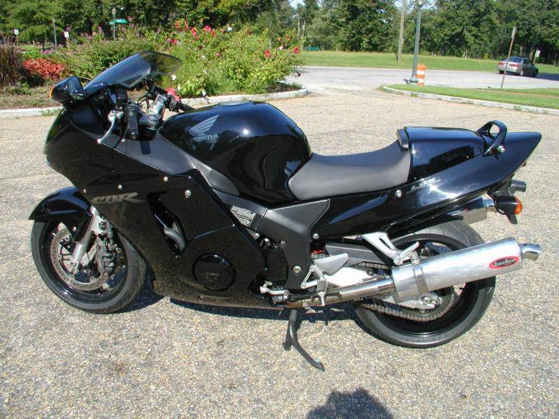 Мотоцикл honda cbr 1100 xx super blackbird 1997 — освещаем детально