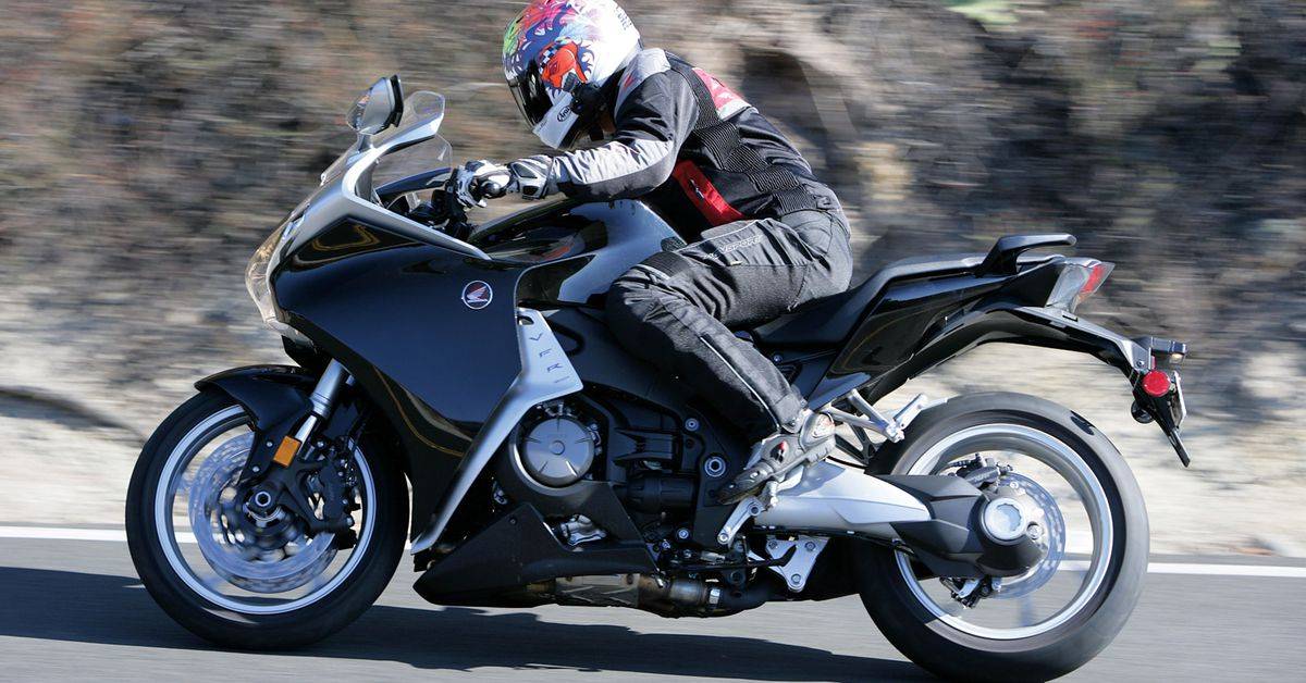 Электромотоцикл kawasaki z1000 sr с запасом до 180 км: обзор, характеристики и возможности
