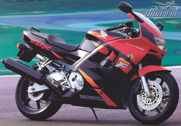 Honda cbr600rr vs yamaha yzf-r6 vs mv agusta f3 675 - сравнение | in-moto.ru