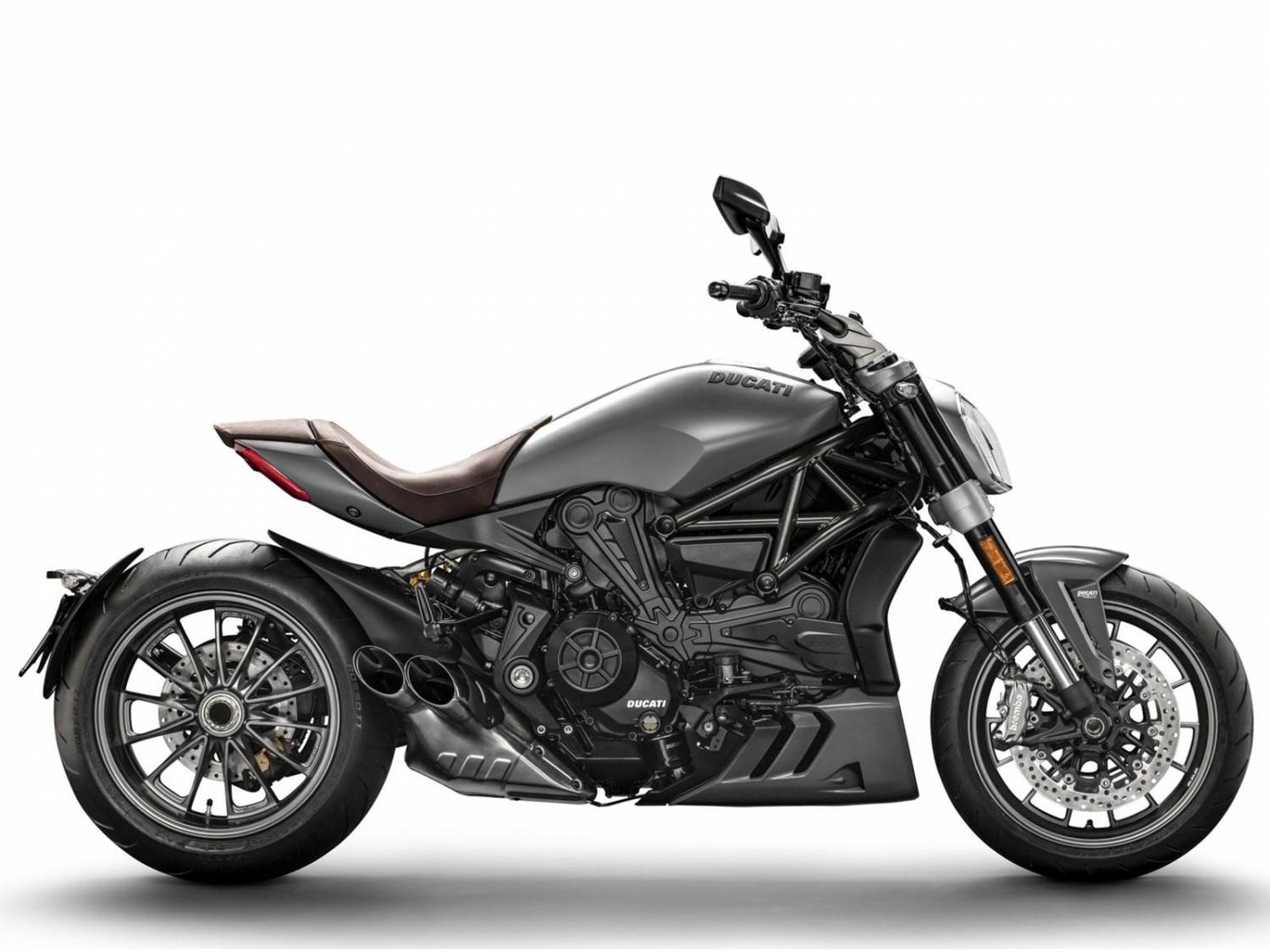 Мотоцикл ducati diavel carbon 2020