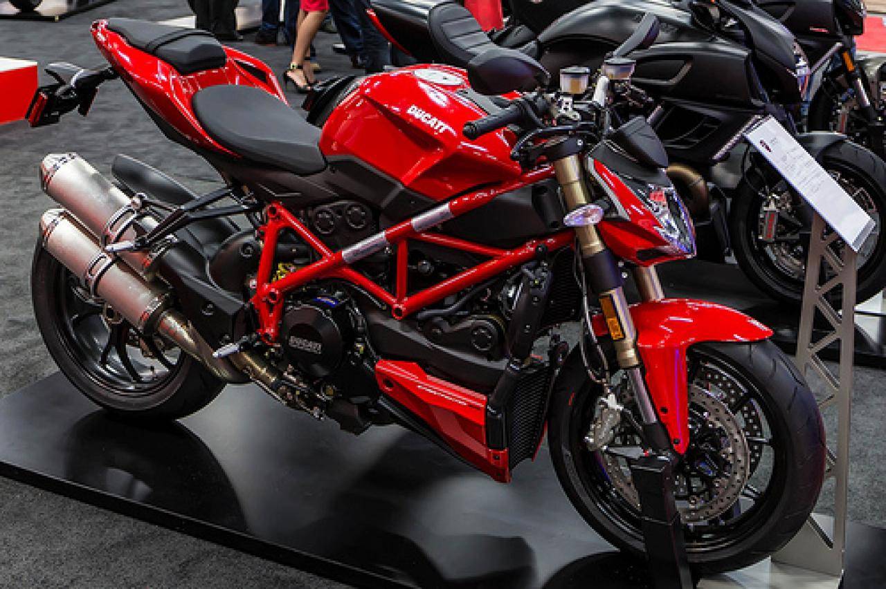 Мотоцикл ducati streetfighter 848 2014