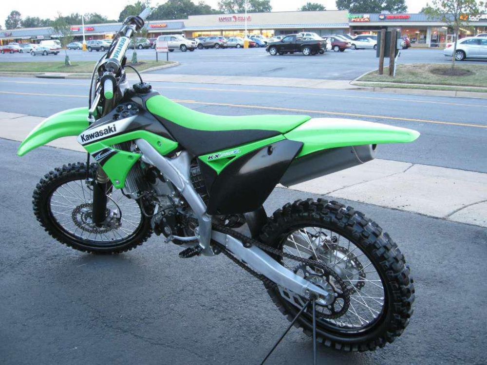 Кроссовый мотоцикл Kawasaki kx250