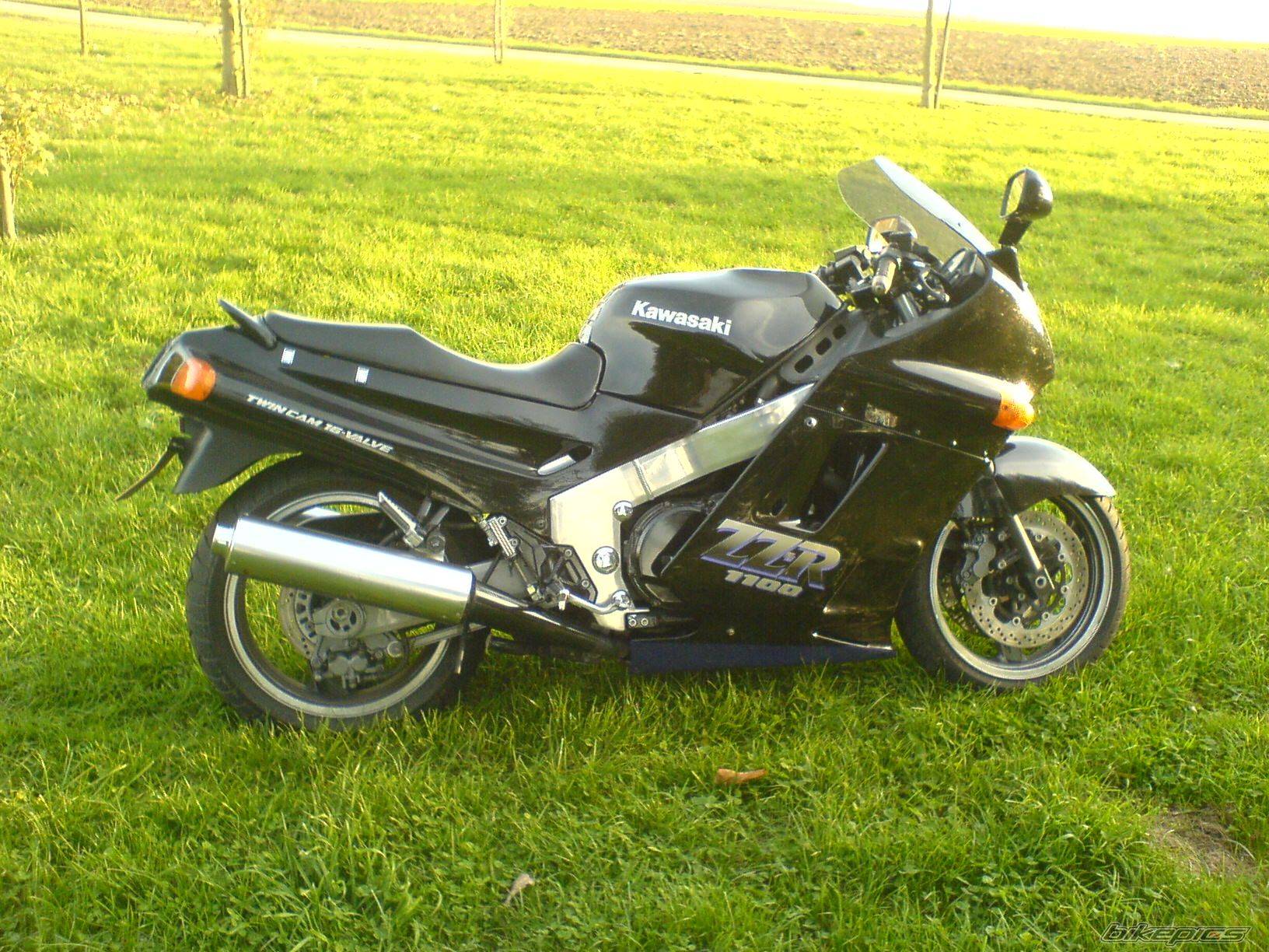 Тест-драйв мотоцикла kawasaki zz-r1100 от моторевю.