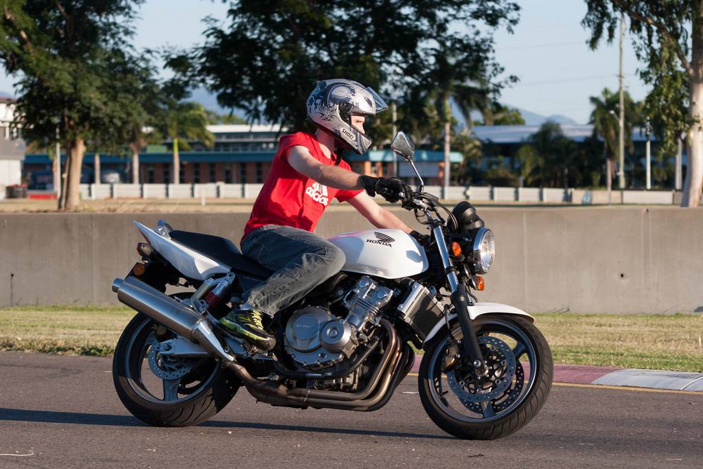 Мотоцикл honda cbf 1000 - надежный байк со множеством достоинств