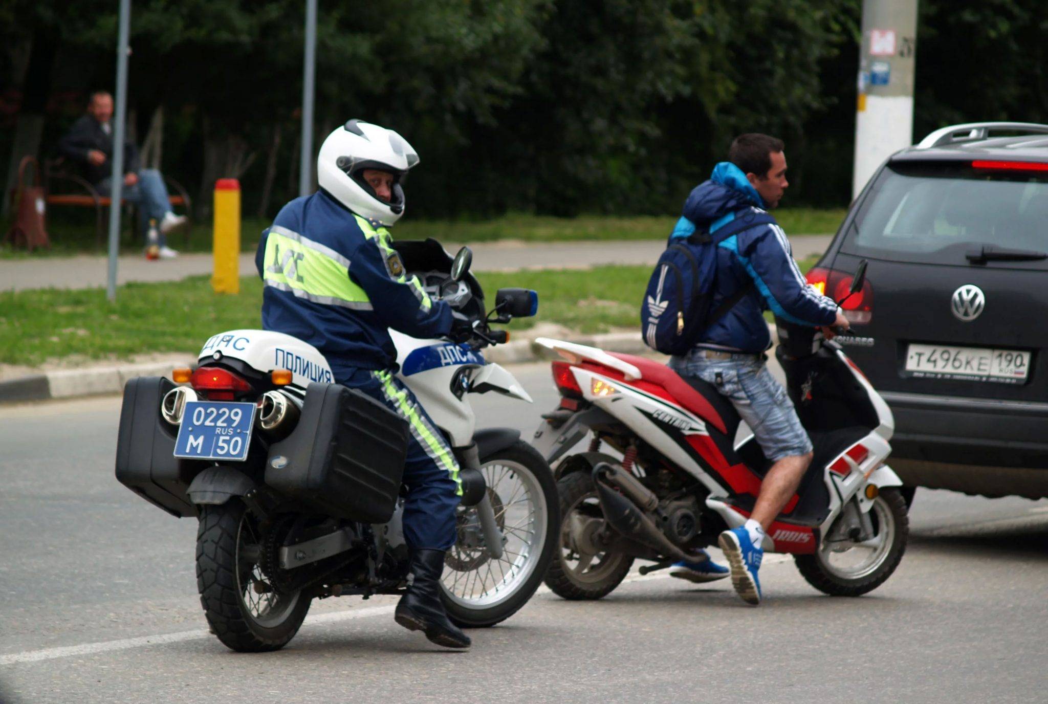 Нужны ли права на скутер до 50 кубов в 2021 году в россии?