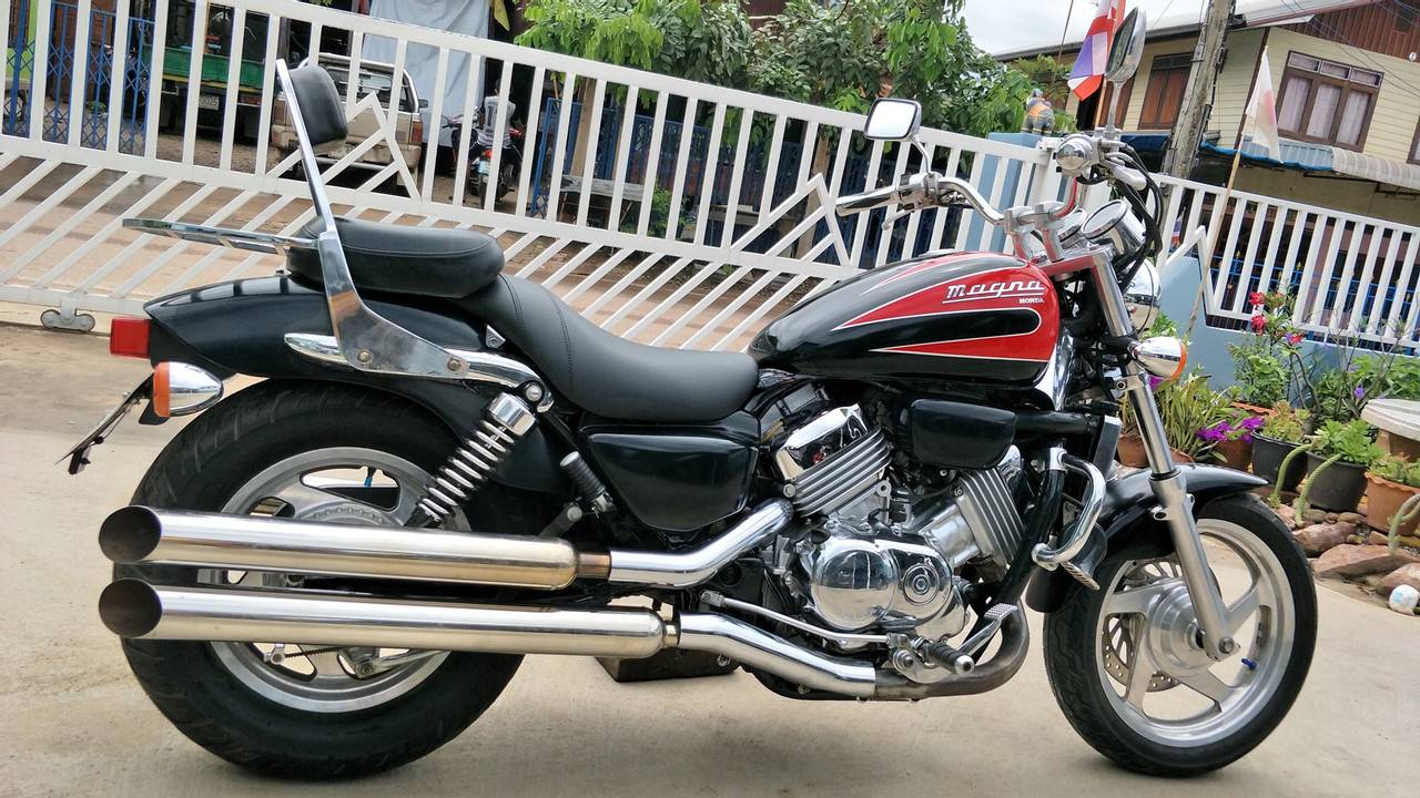 Обзор мотоцикла honda vf 750 magna (v45)