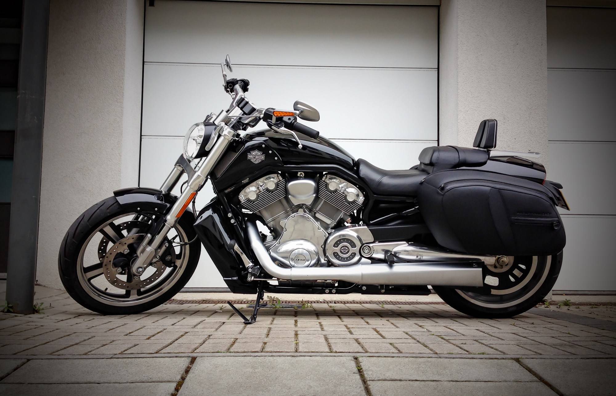 Мотоцикл harley davidson vrscf v-rod muscle 2013 обзор