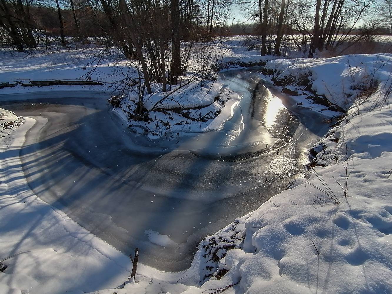 Лёд как искусство: едем на зимний байкал