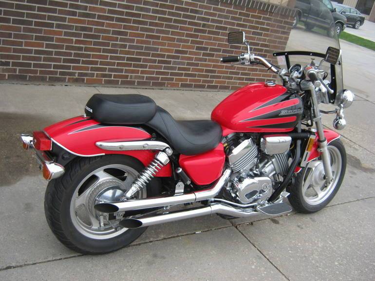 Мотоцикл honda vf 750c magna 1995 цена, фото, характеристики, обзор, сравнение на базамото