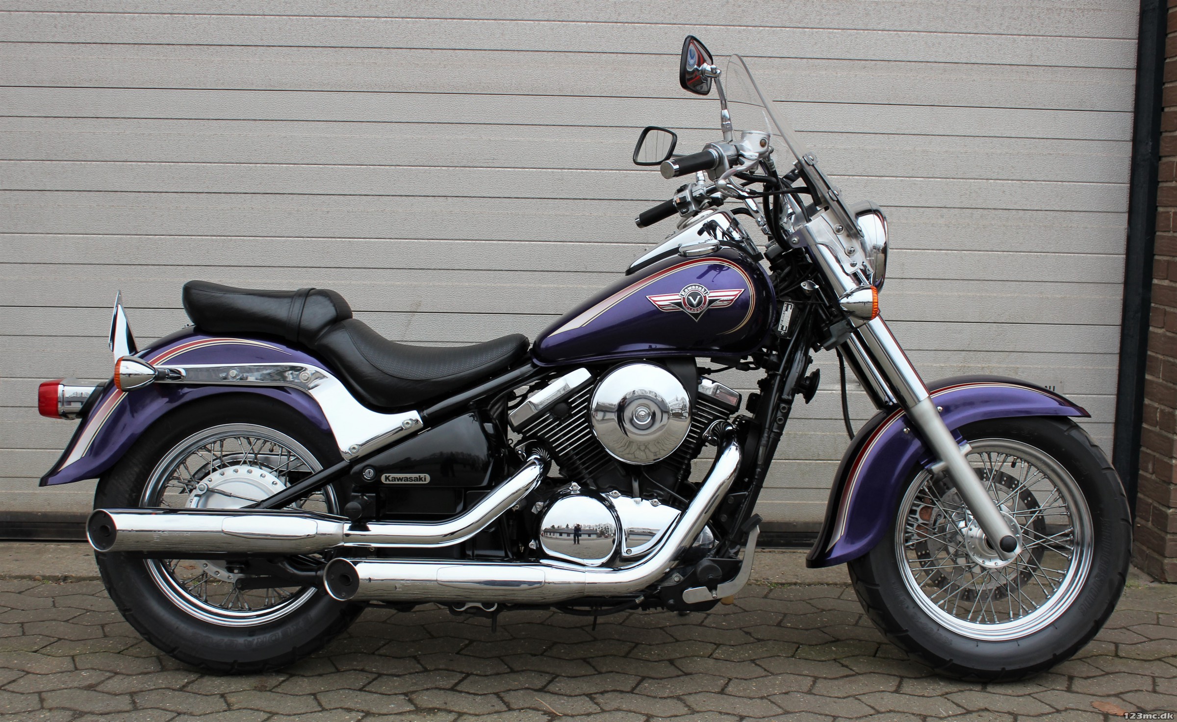 Мотоцикл kawasaki w400 — это ретро-классический мотоцикл