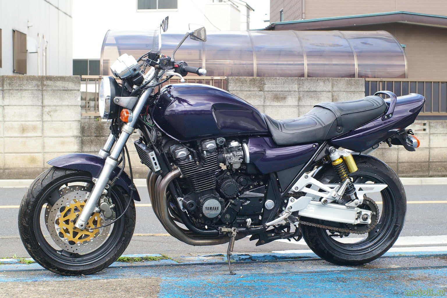 Yamaha srx 400 — популярный легкий мотоцикл