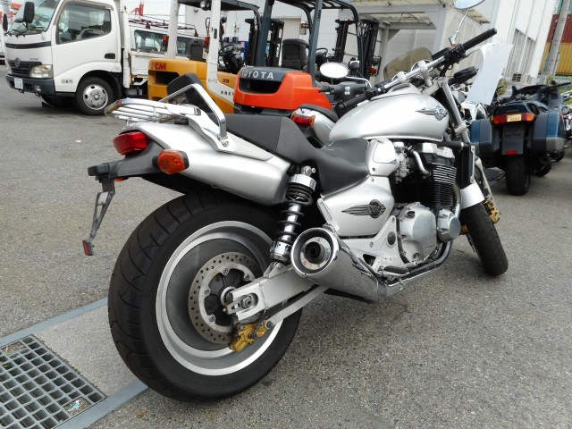 Мотоцикл honda x4 2002 - рассматриваем все нюансы