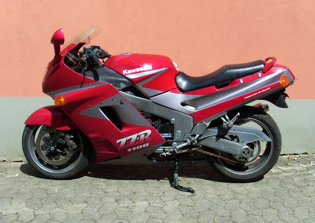 Мотоцикл kawasaki zrx 1100