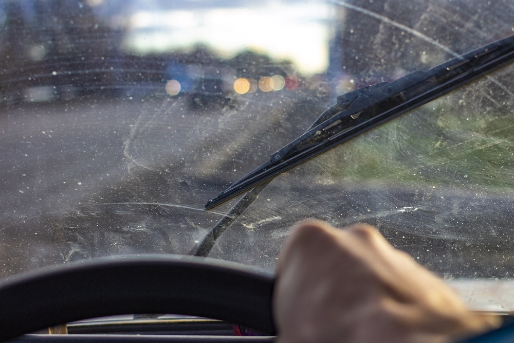 Почему автомобильные дороги часто ремонтируются в дождь и снег? - hi-news.ru