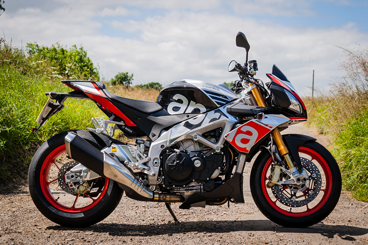 Обзор yamaha fz-10 2020 vs. aprilia tuono v4 1100 rr