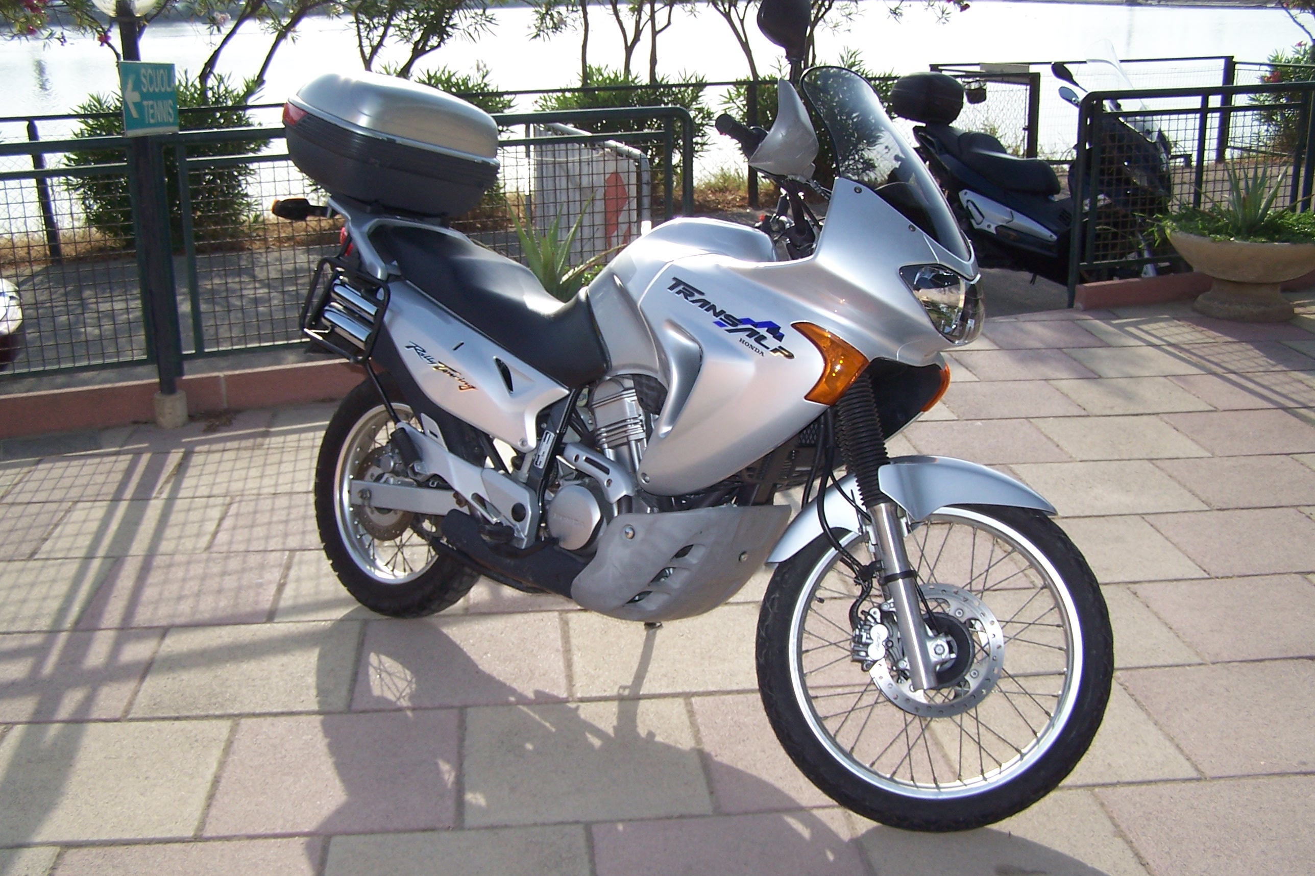 Информация по мотоциклу honda xl 650 v transalp - помощь автолюбителю