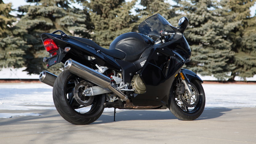 Мотоцикл honda cbr 1100xx super blackbird 2001 цена, фото, характеристики, обзор, сравнение на базамото