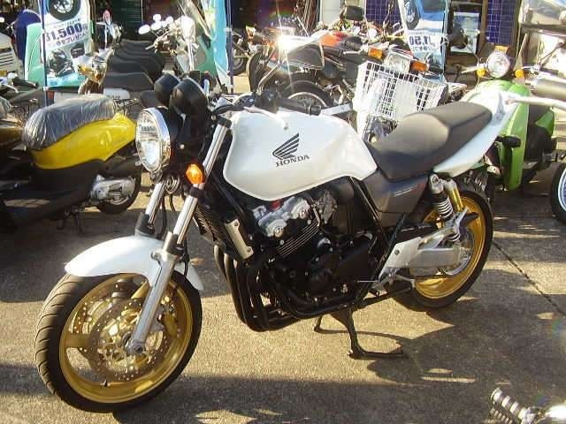 Мотоцикл honda cb 400 sf