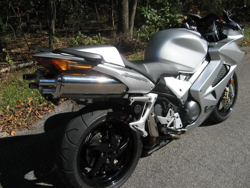 Мотоцикл honda vfr800 fi interceptor abs 2008