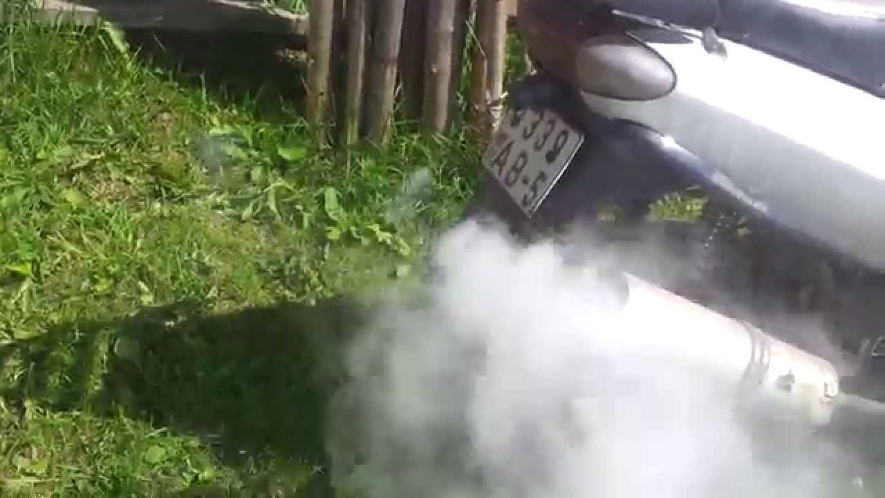 Почему дымит 4-тактный скутер (фото и видео)