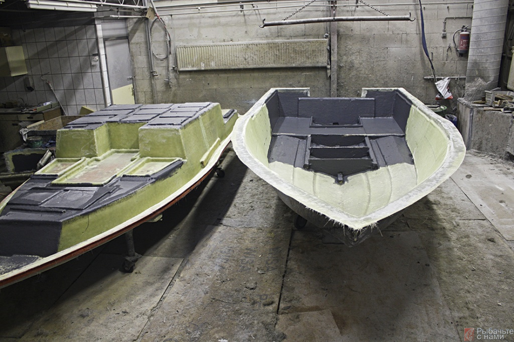 Моторная лодка своими руками из стеклопластика. катер из пластика — без матриц. технология постройки лодок из пластика