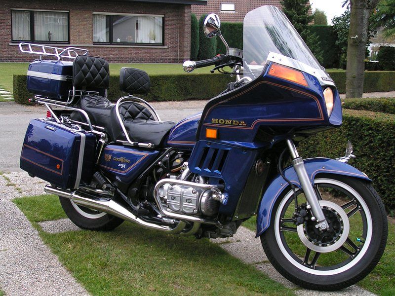 Обзор мотоцикла honda gl1100 gold wing