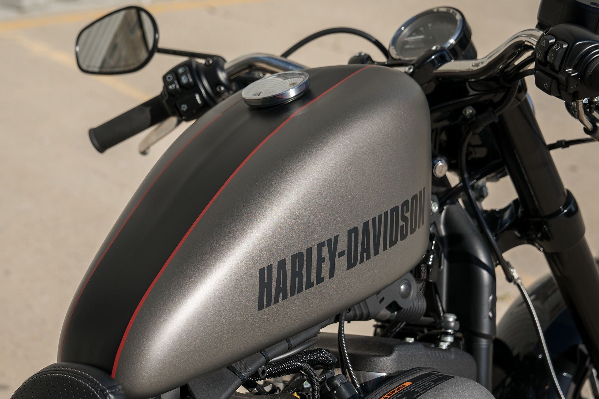 Мотоцикл harley-davidson roadster 2018