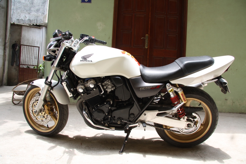 Honda cb400 super four – лучший мотоцикл для новичков