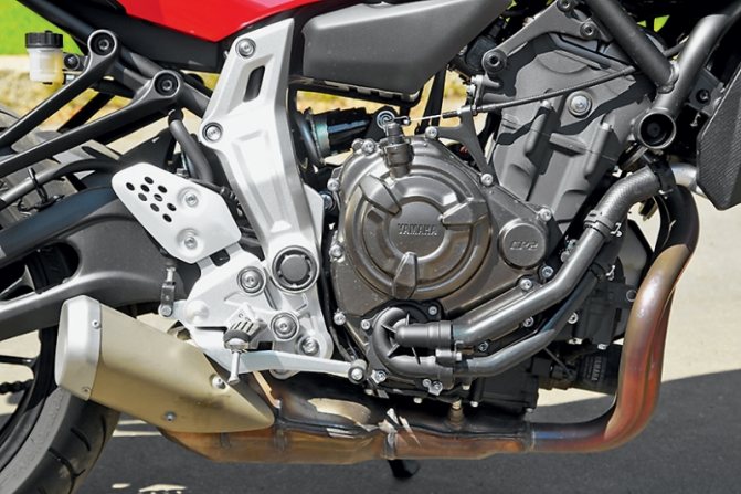 Обзор мотоцикла yamaha niken, на котором очень сложно упасть