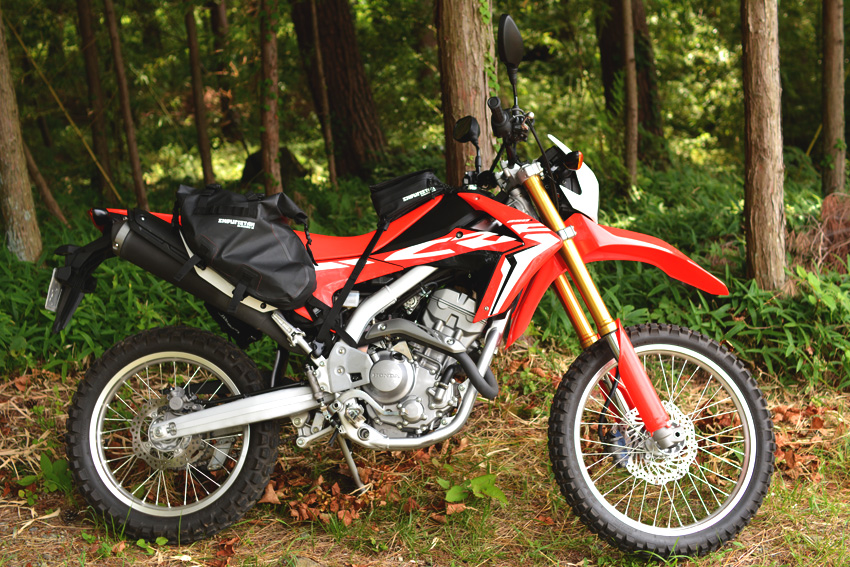 Мотоцикл baltmotors bm dakar 250e new (модель 2020 года) с двигателем мощностью 26 л.с. и водяным охлаждением