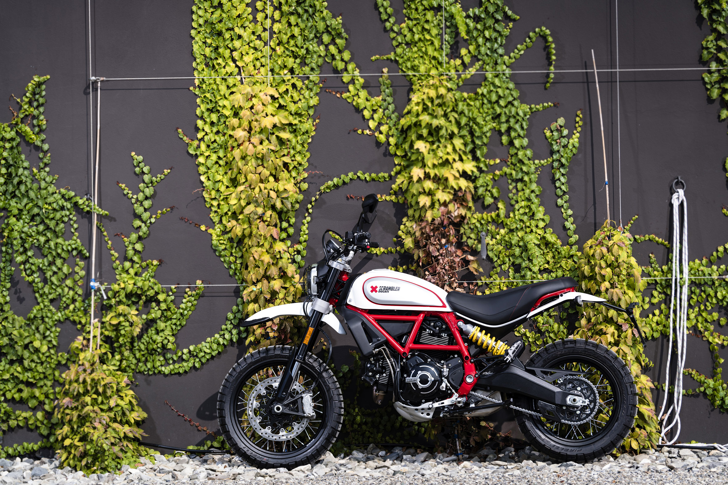 Эксклюзивный мотоцикл ducati scrambler для итальянской спортивной ассоциации
